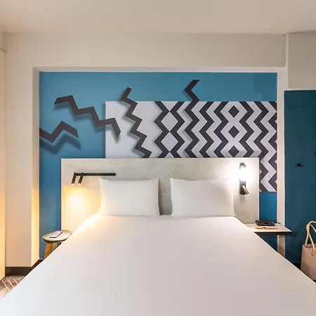 Hotel Ibis Styles Centre Meriadeck 3*