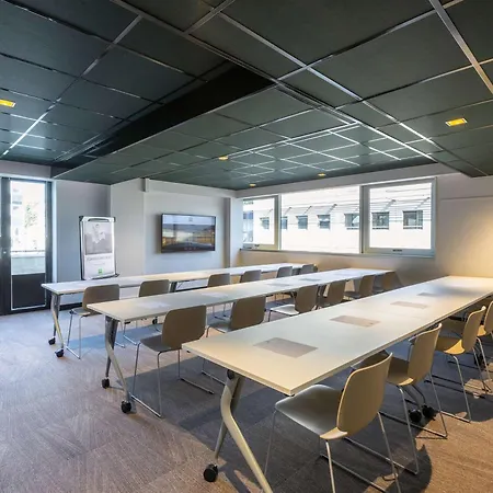 Ibis Styles Centre Meriadeck Hotel