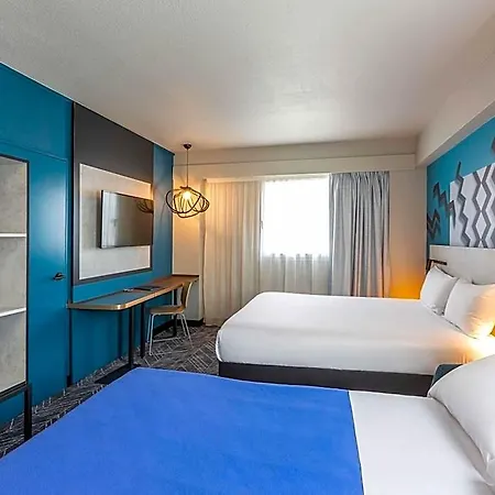 מלון Ibis Styles Centre Meriadeck 3*