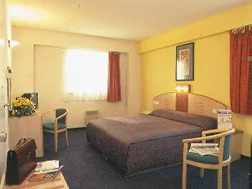 Ibis Styles Centre Mériadeck Burdeos