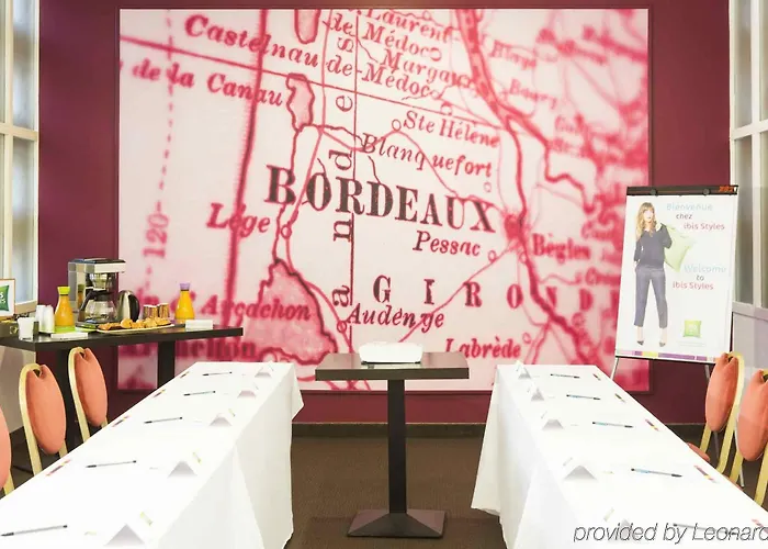 宜必思波尔多中心玛丽亚戴克酒店 3*