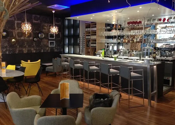 Ibis Styles Centre Meriadeck 호텔