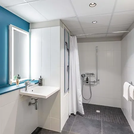 Ibis Styles Centre Meriadeck Otel 3*